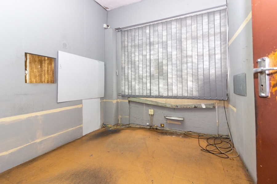 To Let commercial Property for Rent in Korsten Eastern Cape